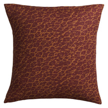 Load image into Gallery viewer, Odette Linen Pillowcase Set
