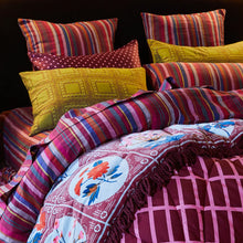 Load image into Gallery viewer, Corrine Linen Pillowcase Set
