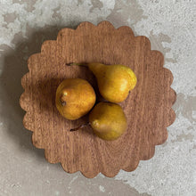 Load image into Gallery viewer, Scallop Cake Stand
