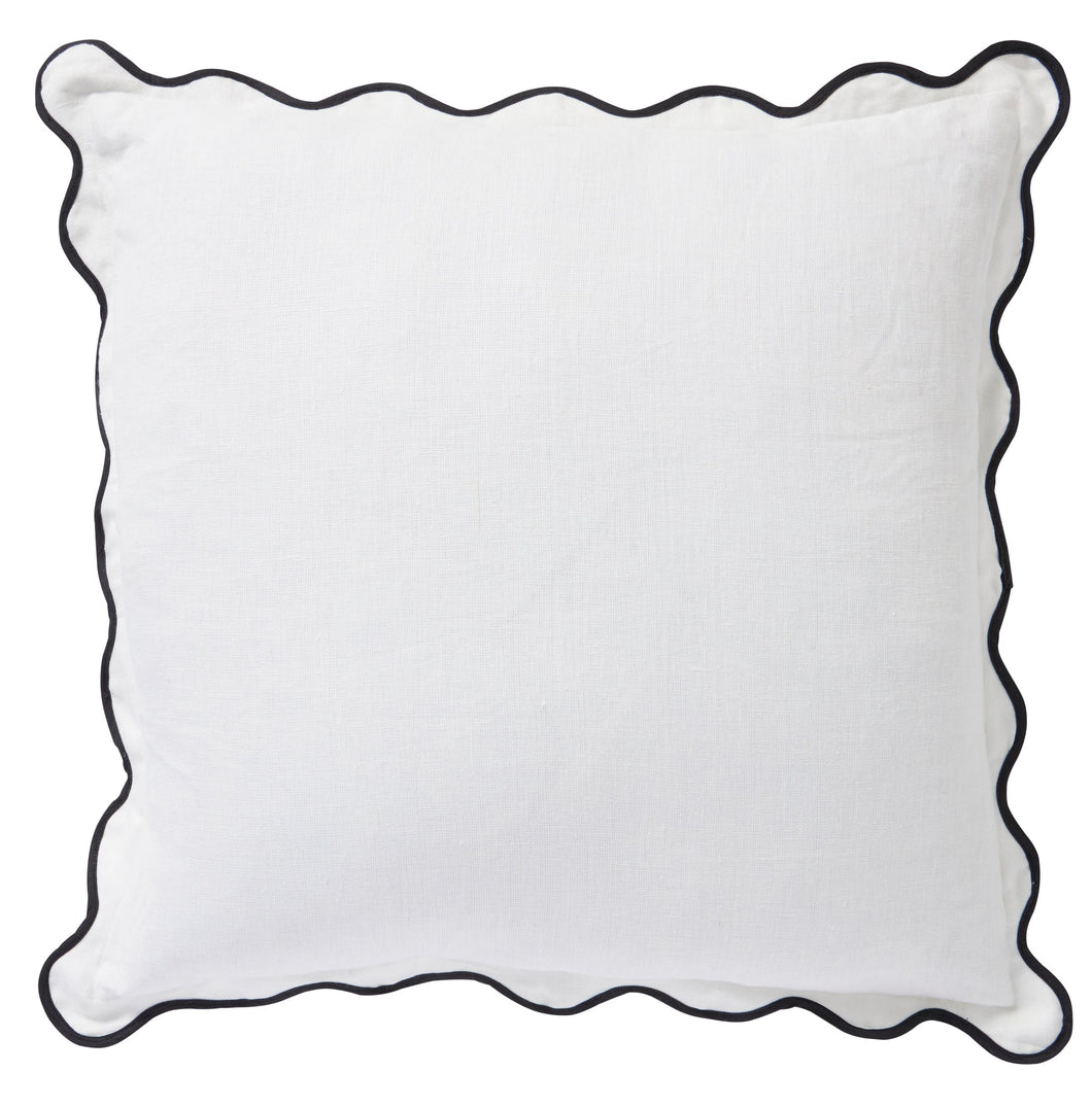 Linen Scallop Cushion - Blanc | Paloma Living